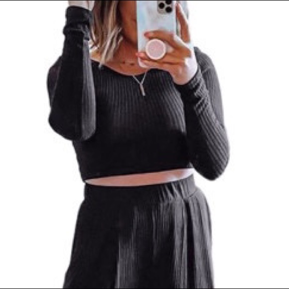 Black Knit Cropped Top & Wide Leg Pants - Picture 6 of 14